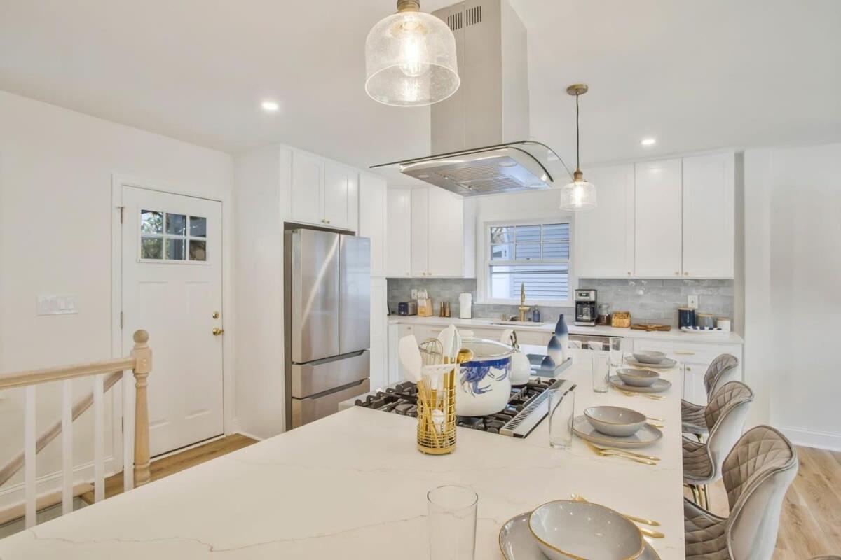 Stylish + Fresh 2 Blocks From N-mc Stadium * Annapolis