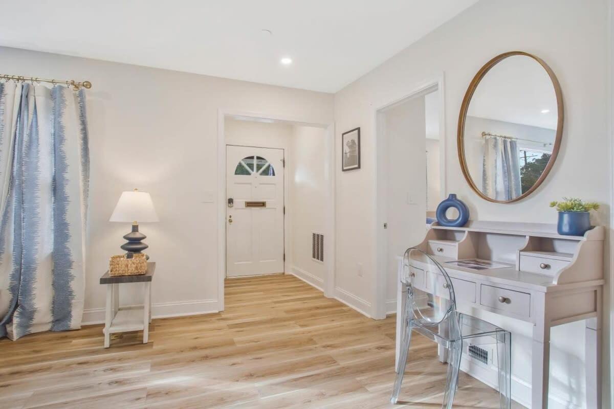 Stylish + Fresh 2 Blocks From N-mc Stadium Holiday home Annapolis