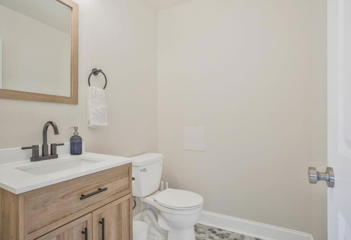 Holiday home Stylish + Fresh 2 Blocks From N-mc Stadium Annapolis