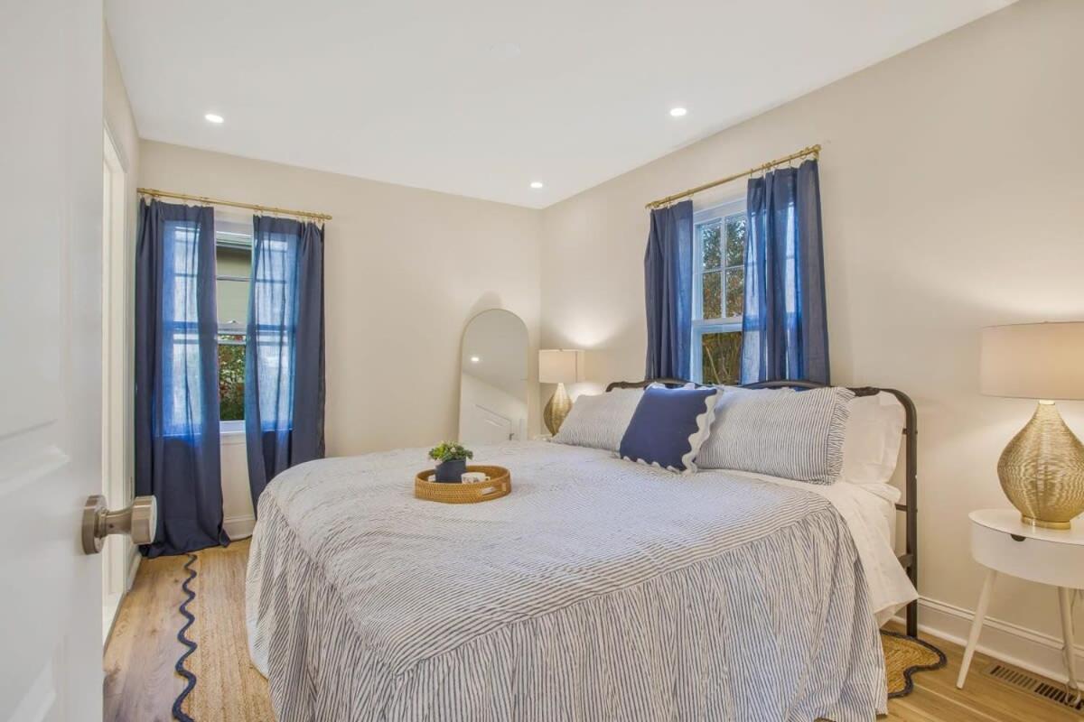 Stylish + Fresh 2 Blocks From N-mc Stadium *
